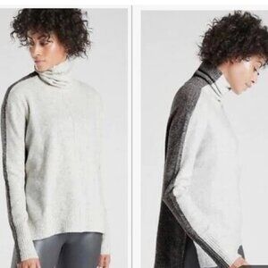 Athleta Gray transit colorblock sweateer